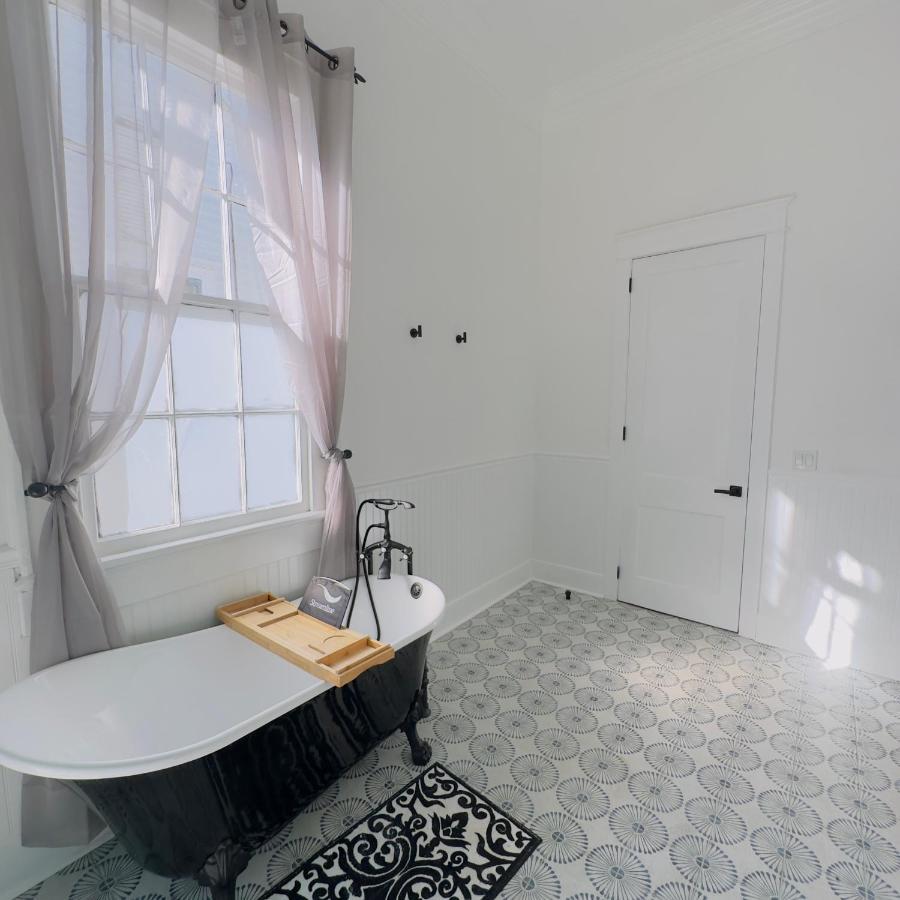 Endless Story Magazine Suite Walk French Quarter New Orleans Eksteriør billede